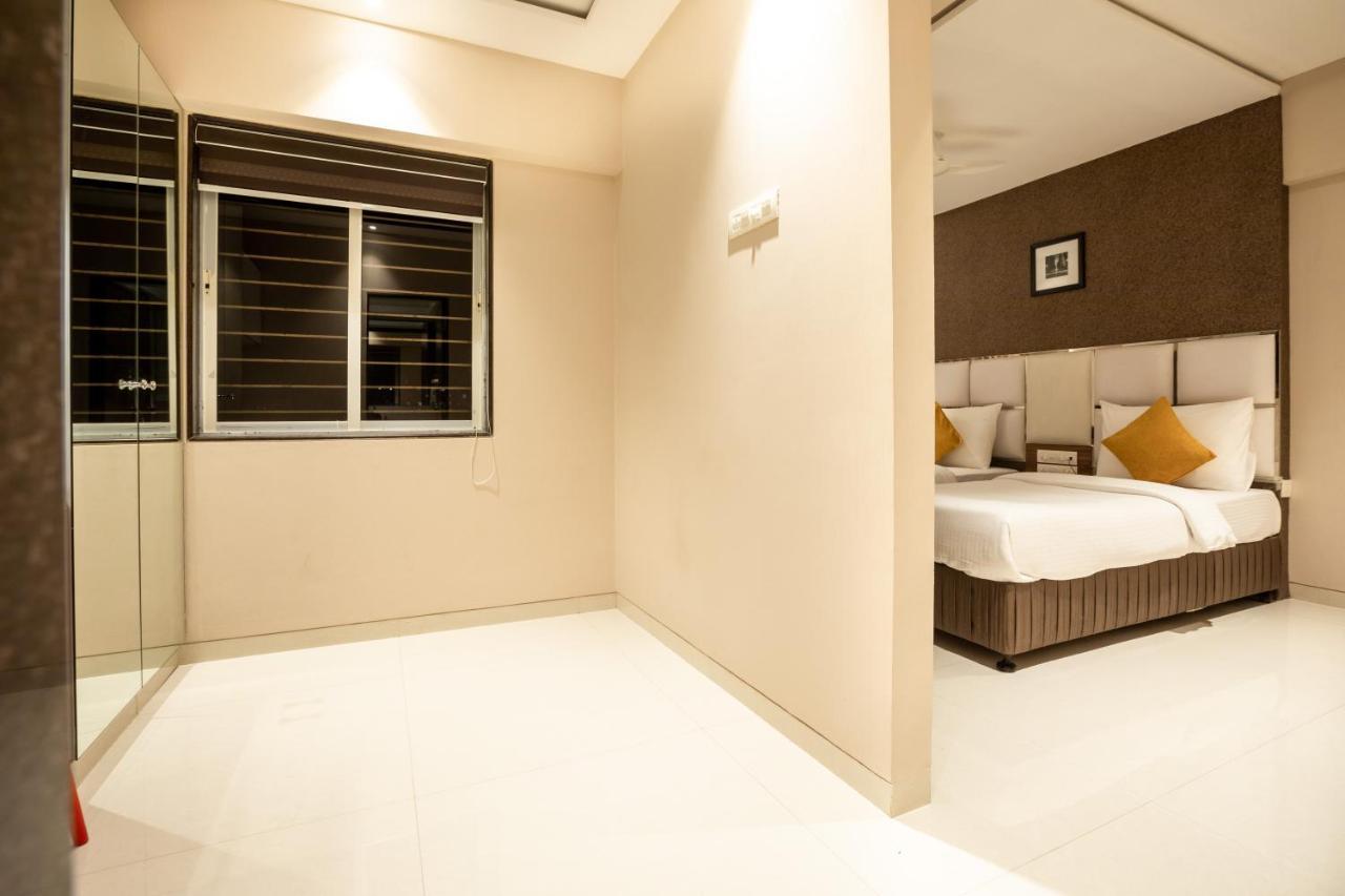 Hotel Pacific Residency - Andheri Мумбаи Экстерьер фото