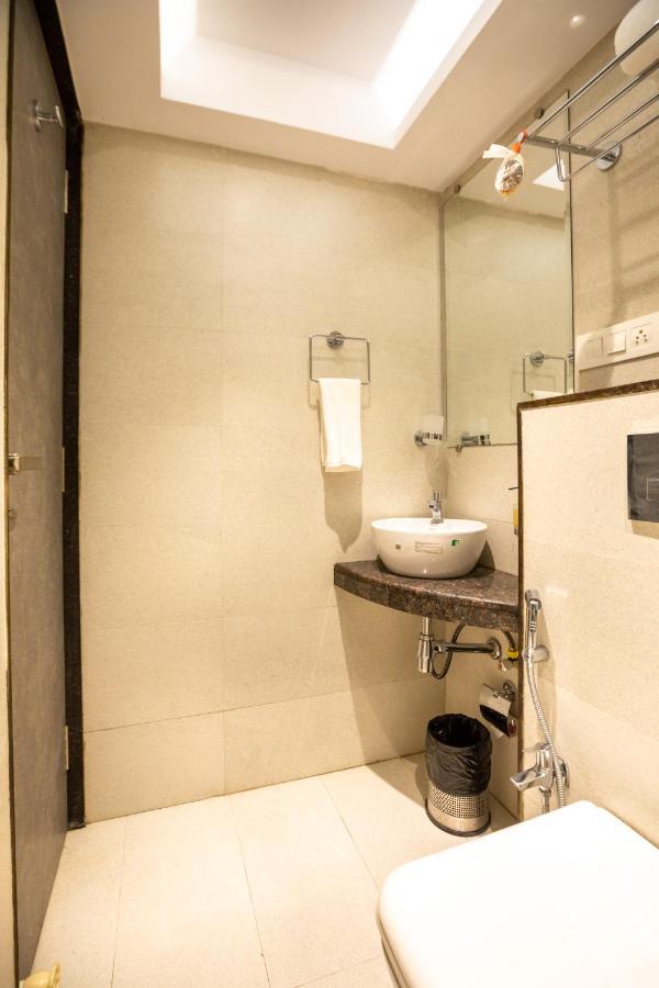 Hotel Pacific Residency - Andheri Мумбаи Экстерьер фото